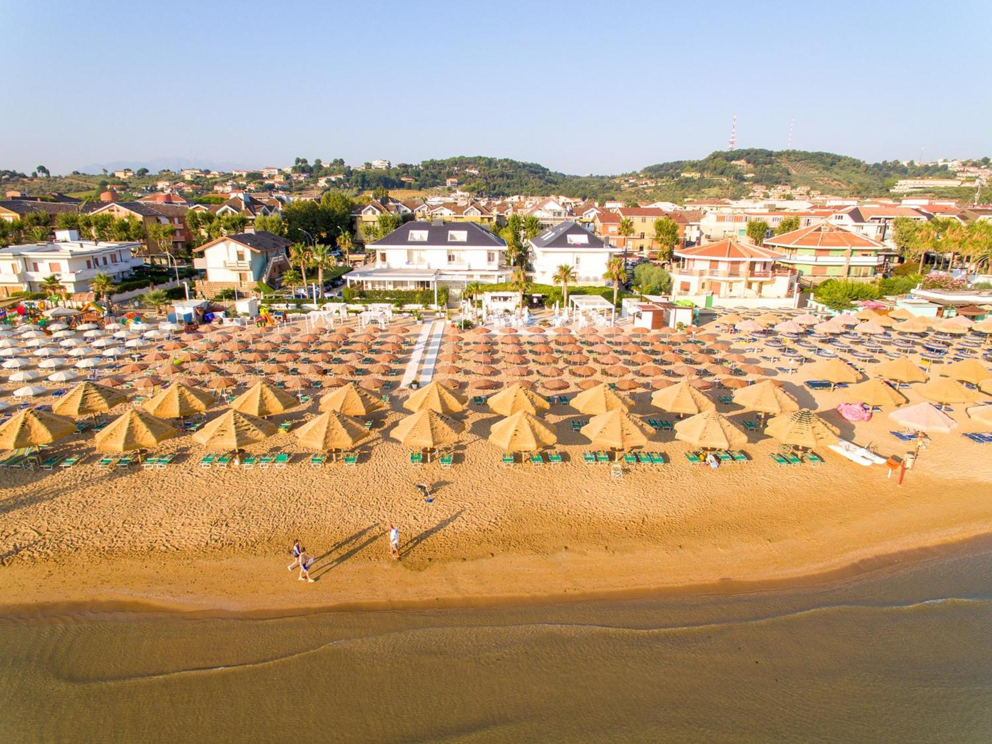 Albergo Punta De L'Est Francavilla Al Mare Εξωτερικό φωτογραφία